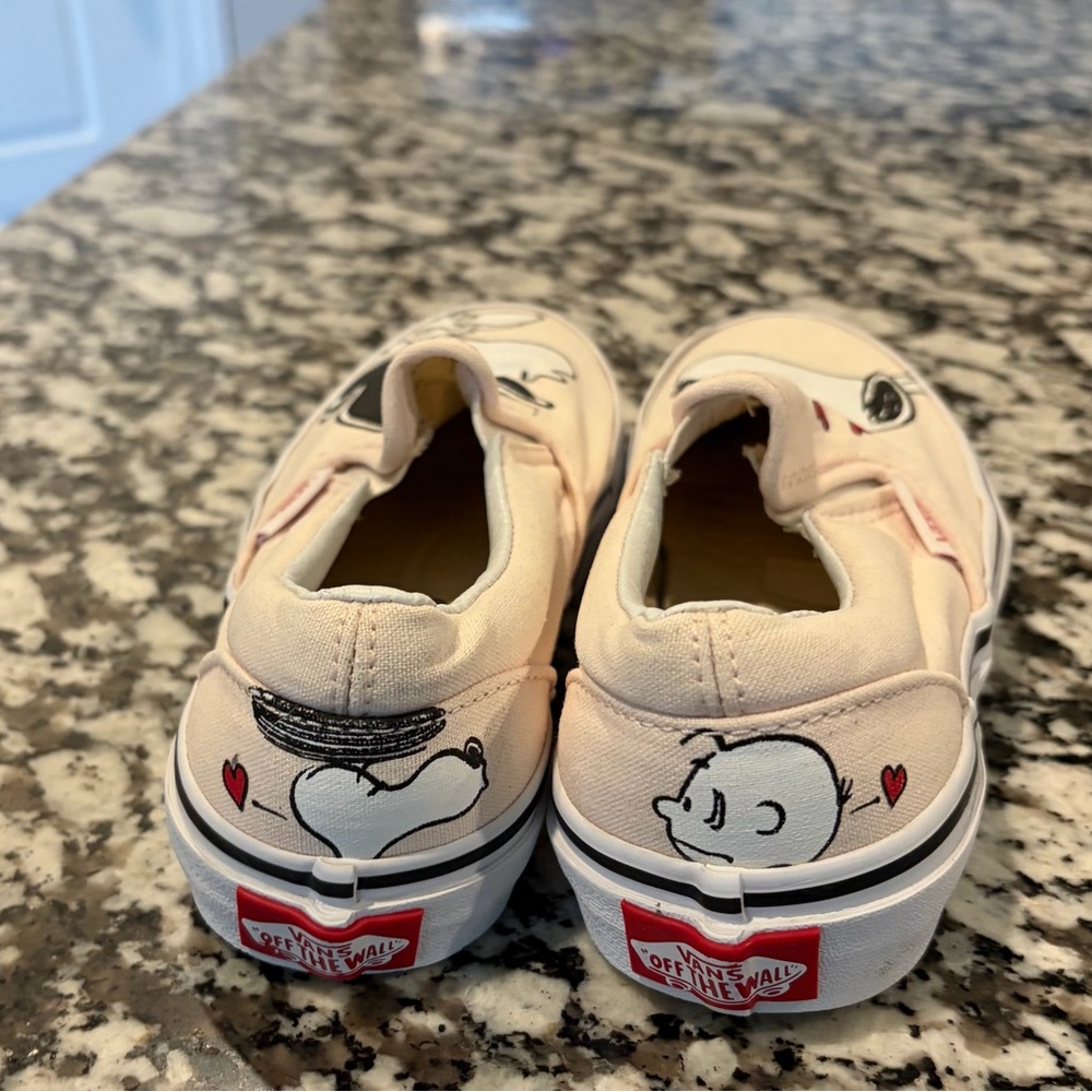 Peanuts Kids Vans - Picture 3 of 5